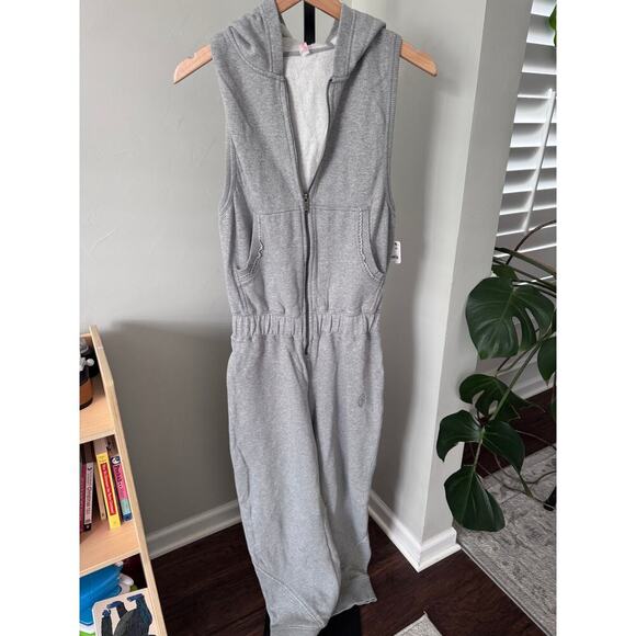 Free People Movement Gray Sleeveless Hooded Jumpsuit NWT - Picture 2 of 9